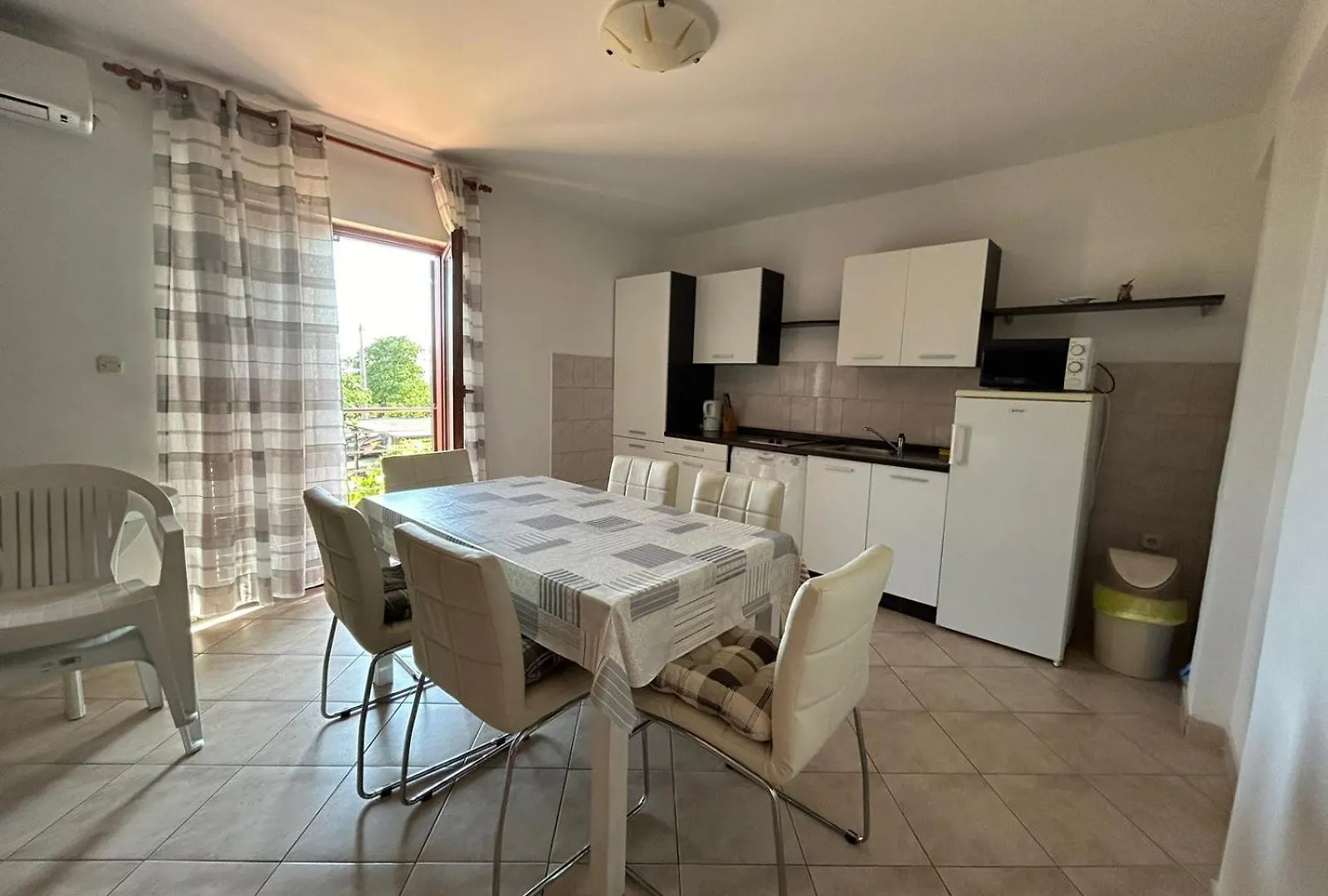 Apartment Put Vidaka Policnik